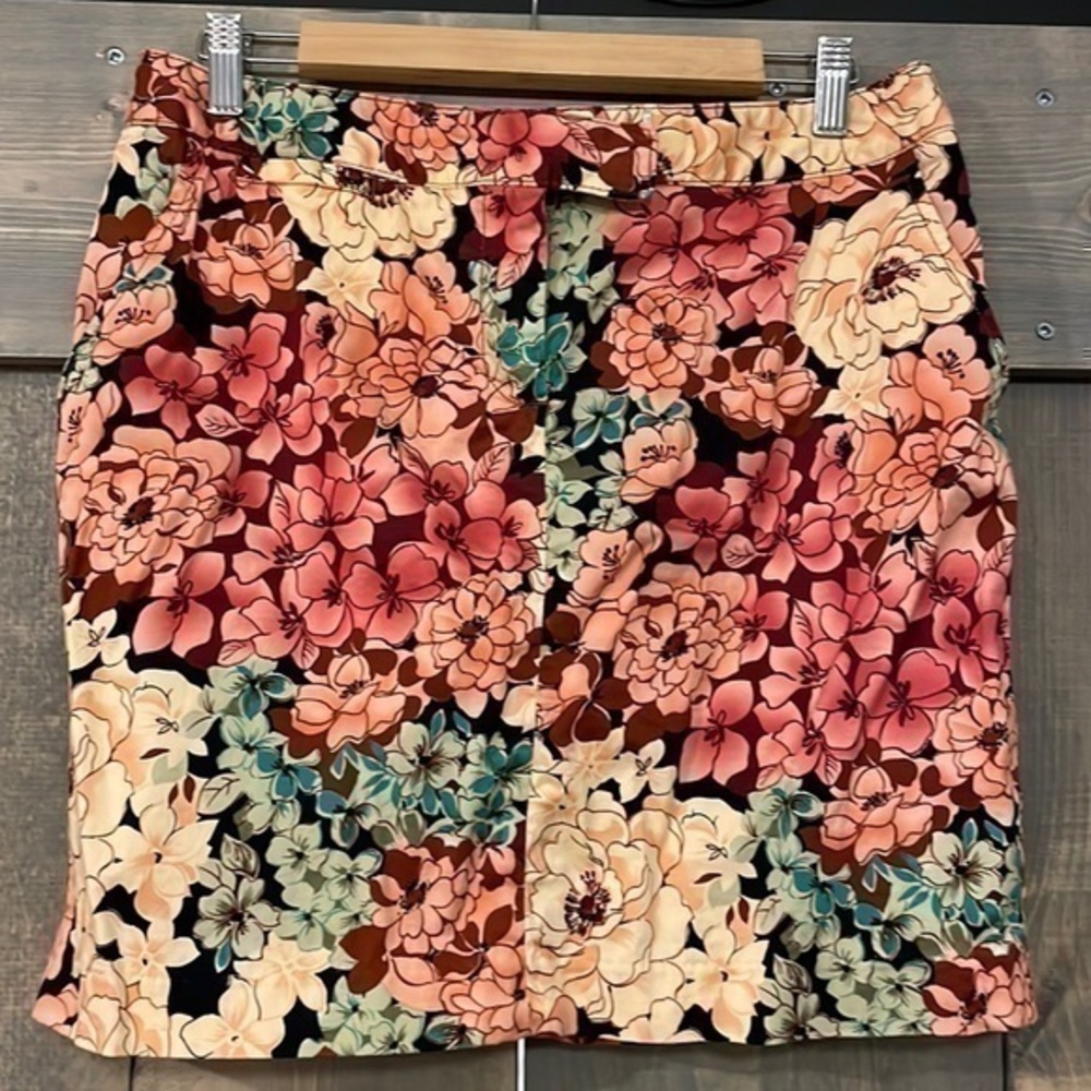 Larry Levine Pink/peach/black hydrangea print pencil skirt size 10